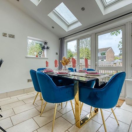 Spacious Nottingham Abode - Sleeps 16 Eksteriør billede