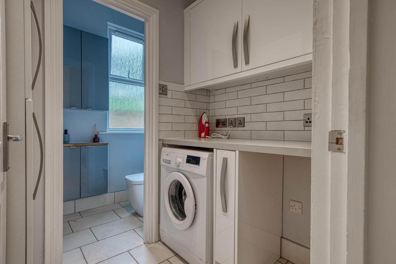 Spacious Nottingham Abode - Sleeps 16 Eksteriør billede